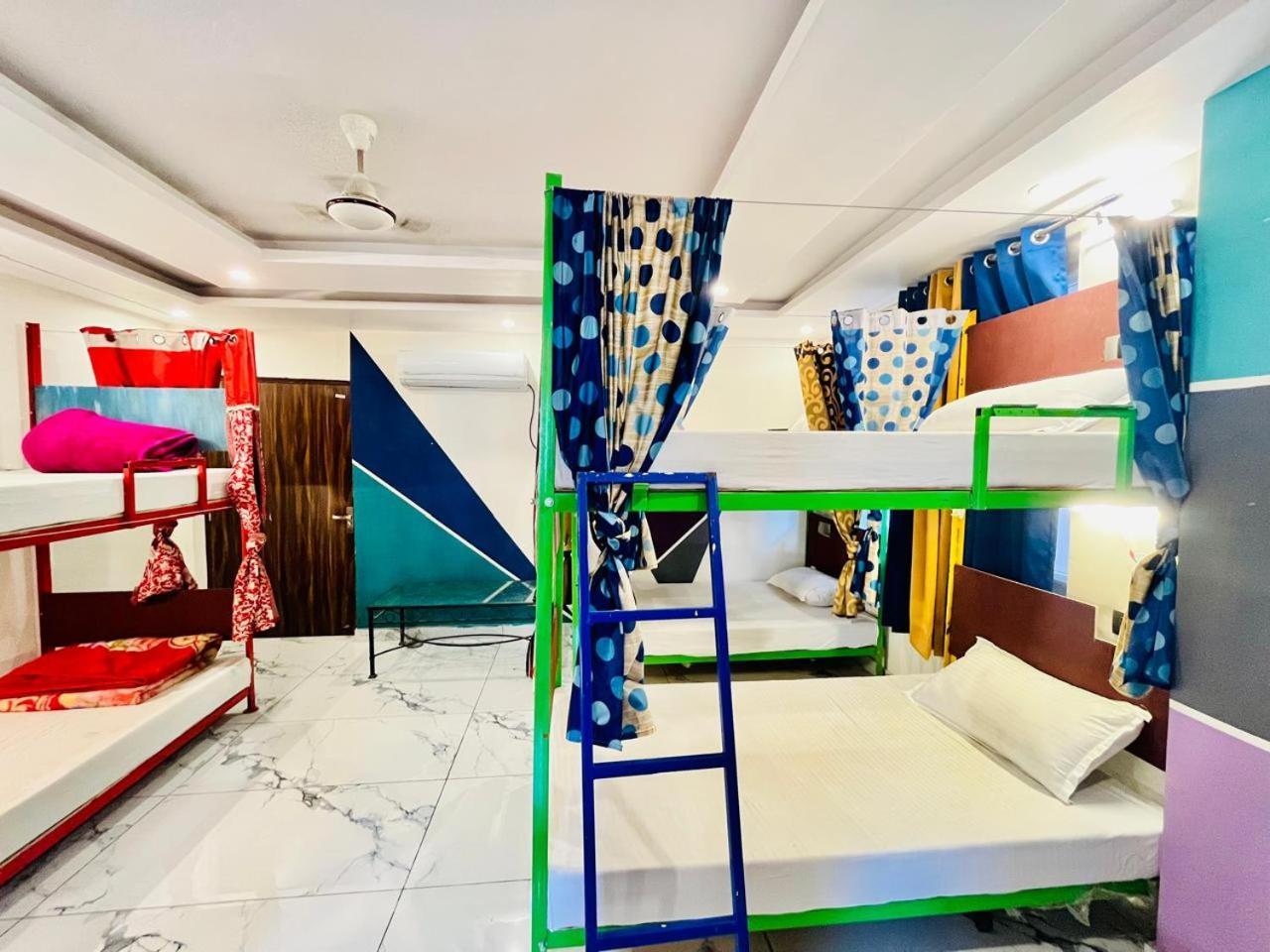 Bonfire Hostels Risikés Kültér fotó